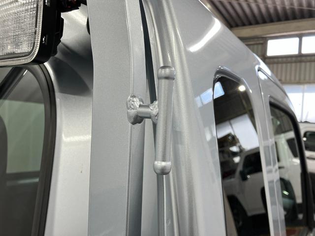 ハイゼットトラックジャンボエクストラ元展示車　届出済未使用車　４ＷＤ　マニュアル車　禁煙車　衝突被害軽減システム　レーンキープアシスト　ＬＥＤヘッドライト　プッシュスタートスイッチ　エアバッグ　オートマチックハイビーム　オートライト（長崎県）の中古車