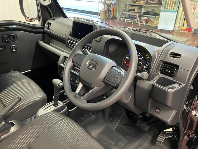 ハイゼットトラックジャンボエクストラ届出済未使用車 元展示車 4WD CVT 1オーナー車 電動格納ミラー 禁煙 横滑防止装置 スマートキー LEDヘッドランプ ハイビームアシスト 運転席エアバッグ 助手席エアバック(長崎県)の中古車