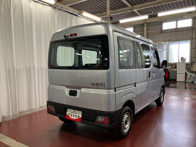 ハイゼットカーゴスペシャル下取車　２ＷＤ　ＣＶＴ　ハロゲンヘッドライト　ＡＭ／ＦＭラジオ　オートライト　オートマチックハイビーム　衝突安全ボディ　衝突被害軽減システム　ＥＳＣ　運転席エアバッグ　ＡＢＳ　メンテナンスノート（長崎県）の中古車
