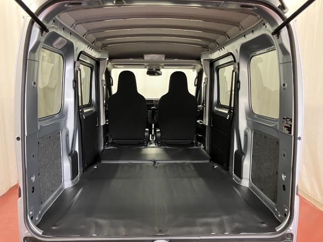 ハイゼットカーゴDX届出済未使用車 元展示車 1オーナー 衝突被害軽減システム オートマチックハイビーム 禁煙車 オートライト アイドリングストップ ラジオ 運転席エアバッグ 助手席エアバッグ ABS 両側スライドドア(長崎県)の中古車