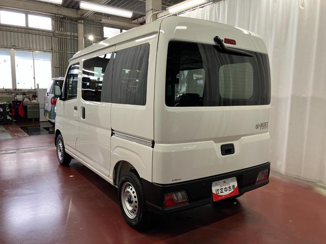 ハイゼットカーゴＤＸ届出済未使用車　元展示車　１オーナー　両側スライドドア　衝突被害軽減システム　オートマチックハイビーム　禁煙　オートライト　キーレス　アイドリングストップ　ラジオ　運転席エアバッグ　助手席エアバッグ（長崎県）の中古車