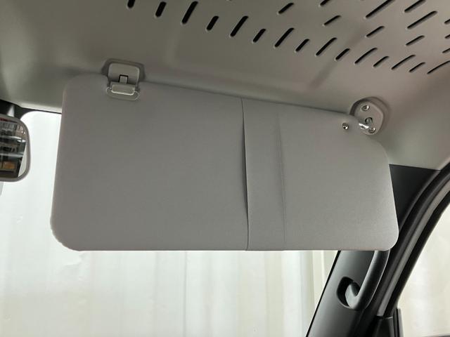 ハイゼットカーゴＤＸ届出済未使用車　元展示車　１オーナー　両側スライドドア　衝突被害軽減システム　オートマチックハイビーム　禁煙　オートライト　キーレス　アイドリングストップ　ラジオ　運転席エアバッグ　助手席エアバッグ（長崎県）の中古車