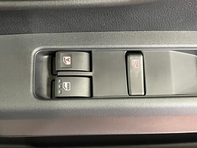 ハイゼットカーゴDX届出済未使用車 元展示車 1オーナー 両側スライドドア ラジオ 衝突被害軽減システム 横滑り防止装置 オートマチックハイビーム オートライト アイドリングストップ 運転席助手席エアバッグ(長崎県)の中古車