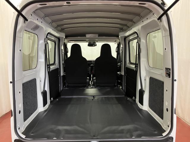 ハイゼットカーゴDX届出済未使用車 元展示車 1オーナー 両側スライドドア ラジオ 衝突被害軽減システム 横滑り防止装置 オートマチックハイビーム オートライト アイドリングストップ 運転席助手席エアバッグ(長崎県)の中古車