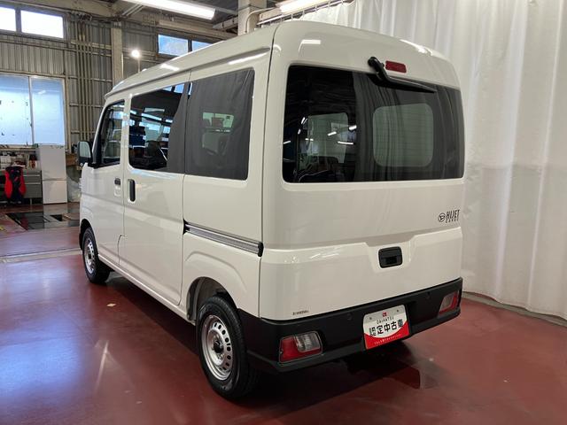 ハイゼットカーゴDX届出済未使用車 元展示車 1オーナー 衝突被害軽減システム オートマチックハイビーム 禁煙車 オートライト アイドリングストップ ラジオ 運転席エアバッグ 助手席エアバッグ ABS 両側スライドドア(長崎県)の中古車
