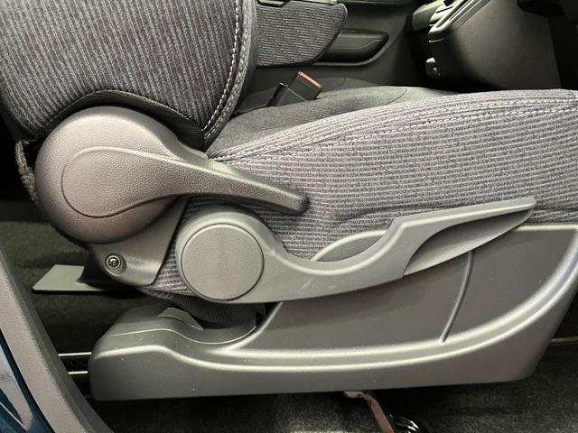 ムーヴG届出済未使用車 元展示車 1オーナー 9インチディスプレイオーディオ 片側電動両側スライドドア バックカメラ Bluetooth テレビ ラジオ USB LEDヘッドランプ スマートキー オートライト(長崎県)の中古車