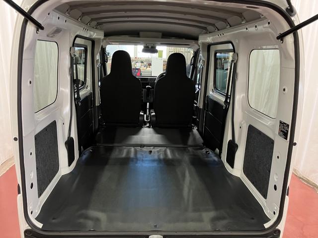 ハイゼットカーゴＤＸ２ＷＤ　ＣＶＴ車　　両側スライドドア　ＡＭ／ＦＭラジオ　１オーナー　キーレス　ハロゲンヘッドランプ　衝突安全ボディ　アイドリングストップ　盗難防止装置　オートライト　アンチロックブレーキ（長崎県）の中古車