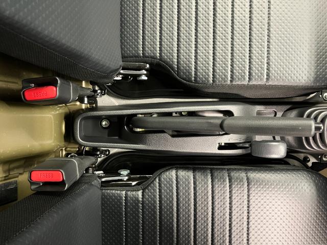 ハイゼットトラックスタンダード　農用スペシャル元展示車　届出済未使用車　４ＷＤ　マニュアル車　レーンキープアシスト　ＬＥＤヘッドライト　ＡＭ／ＦＭラジオ　エアバッグ　禁煙車　オートマチックハイビーム　オートライト　アイドリングストップ（長崎県）の中古車