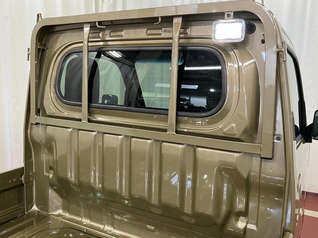 ハイゼットトラックスタンダード　農用スペシャル元展示車　届出済未使用車　４ＷＤ　マニュアル車　レーンキープアシスト　ＬＥＤヘッドライト　ＡＭ／ＦＭラジオ　エアバッグ　禁煙車　オートマチックハイビーム　オートライト　アイドリングストップ（長崎県）の中古車