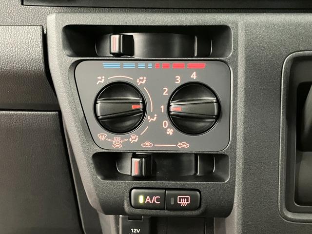 ハイゼットカーゴDX届出済未使用車 元展示車 1オーナー 禁煙車 両側スライドドア 衝突被害軽減システム オートマチックハイビーム オートライト アイドリングストップ ラジオ 運転席エアバッグ 助手席エアバッグ ABS(長崎県)の中古車