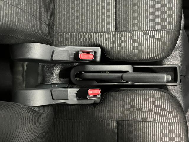ハイゼットカーゴDX届出済未使用車 元展示車 1オーナー 禁煙車 両側スライドドア 衝突被害軽減システム オートマチックハイビーム オートライト アイドリングストップ ラジオ 運転席エアバッグ 助手席エアバッグ ABS(長崎県)の中古車