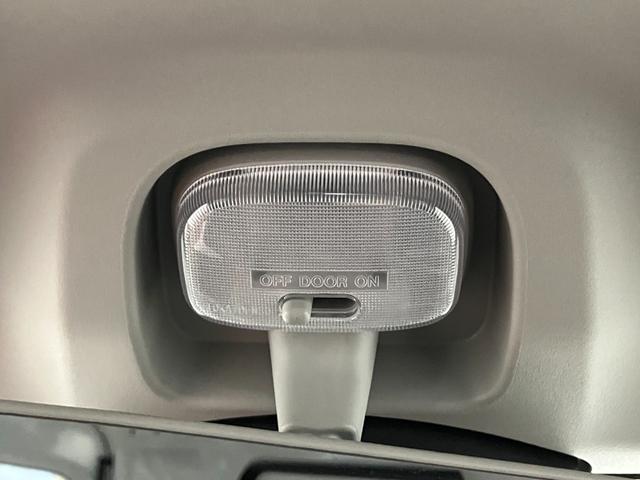 ハイゼットカーゴDX届出済未使用車 元展示車 1オーナー 禁煙車 両側スライドドア 衝突被害軽減システム オートマチックハイビーム オートライト アイドリングストップ ラジオ 運転席エアバッグ 助手席エアバッグ ABS(長崎県)の中古車