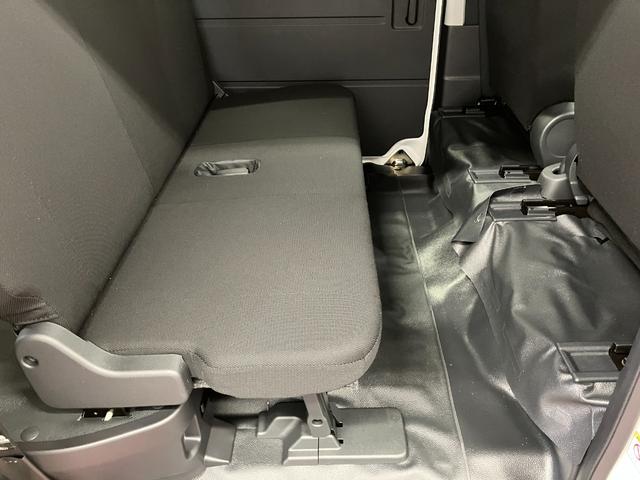 ハイゼットカーゴDX届出済未使用車 元展示車 1オーナー 禁煙車 両側スライドドア 衝突被害軽減システム オートマチックハイビーム オートライト アイドリングストップ ラジオ 運転席エアバッグ 助手席エアバッグ ABS(長崎県)の中古車