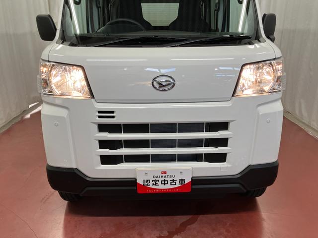 ハイゼットカーゴDX届出済未使用車 元展示車 1オーナー 禁煙車 両側スライドドア 衝突被害軽減システム オートマチックハイビーム オートライト アイドリングストップ ラジオ 運転席エアバッグ 助手席エアバッグ ABS(長崎県)の中古車
