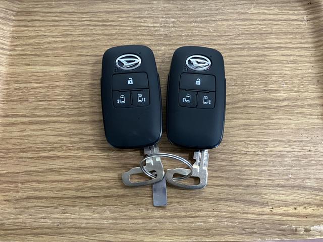 ムーヴキャンバスストライプスＧ元展示車　届出済未使用車　禁煙車　電動パーキングブレーキ　スマートキー　衝突被害軽減システム　車線逸脱警報　プッシュスタート　両側パワースライドドア　シートヒーター　ＬＥＤヘッドランプ　ベンチシート（長崎県）の中古車