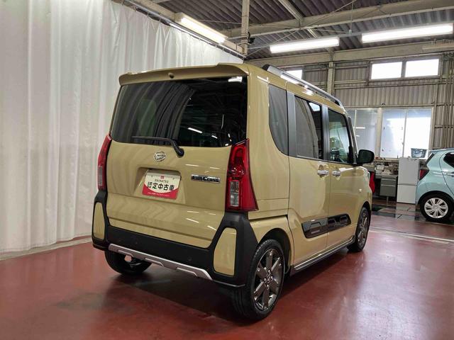タントファンクロスターボリミテッド元展示車　届出済未使用車　１オーナー　ＥＴＣ　ターボ車　バックカメラ　禁煙車　Ｂｌｕｅｔｏｏｔｈ対応　衝突軽減システム　ＬＥＤヘッドライト　レーンキープアシスト　衝突安全ボディ　オートライト（長崎県）の中古車