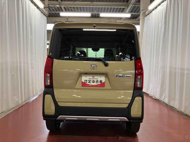 タントファンクロスターボリミテッド元展示車　届出済未使用車　１オーナー　ＥＴＣ　ターボ車　バックカメラ　禁煙車　Ｂｌｕｅｔｏｏｔｈ対応　衝突軽減システム　ＬＥＤヘッドライト　レーンキープアシスト　衝突安全ボディ　オートライト（長崎県）の中古車