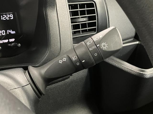 ハイゼットカーゴクルーズ１オーナー　２ＷＤ　ＣＶＴ　両側スライドドア　衝突被害軽減システム　横滑り防止装置　オートマチックハイビーム　オートライト　運転席助手席エアバッグ　レーンキープアシスト　ＬＥＤヘッドライト（長崎県）の中古車