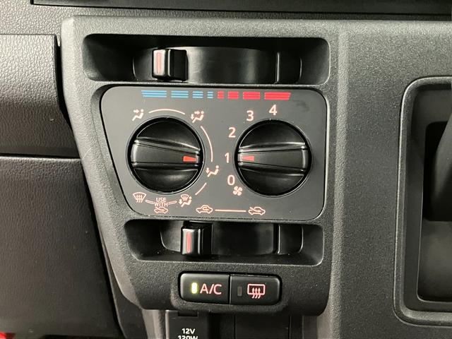 ハイゼットカーゴＤＸ１オーナー　２ＷＤ　ＣＶＴ　両側スライドドア　衝突被害軽減システム　横滑り防止装置　ＡＭ／ＦＭラジオ　オートマチックハイビーム　オートライト　運転席エアバッグ　助手席エアバッグ　レーンキープアシスト（長崎県）の中古車