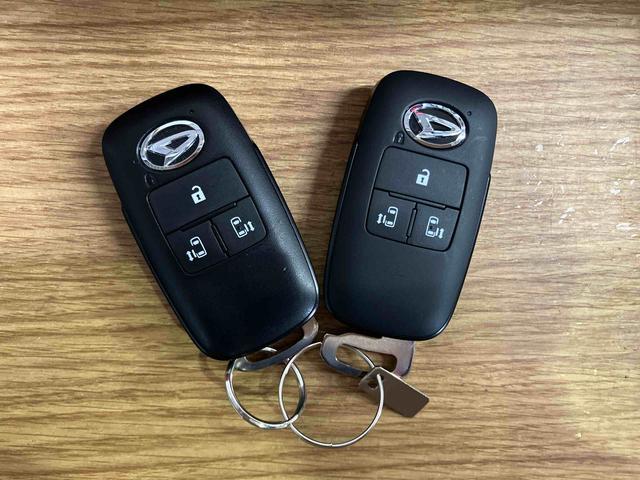 トールカスタムＧ元試乗車　９インチディスプレイオーディオ　バックカメラ　アダプティブクルーズコントロール　ＴＶ　Ｂｌｕｅｔｏｏｔｈ　ラジオ　スマートキー　衝突安全ボディ　衝突被害軽減システム　レーンキープアシスト（長崎県）の中古車