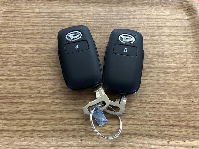 ロッキープレミアムＧ　ＨＥＶ１オーナー　アダプティブクルーズコントロール　シートヒーター　スマートキー　電動格納ミラー　衝突安全　衝突被害軽減システム　レーンアシスト　オートマチックハイビーム　運転席／助手席エアバック（長崎県）の中古車
