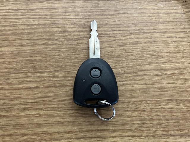 ハイゼットトラックエクストラSAIIIt下取車 4WD マニュアル車 ナビ ドラレコ ETC 衝突被害軽減システム レーンキープアシスト LEDヘッドランプ 運転席エアバッグ キーレスエントリー フルセグTV DVD CD AM/FMラジオ(長崎県)の中古車
