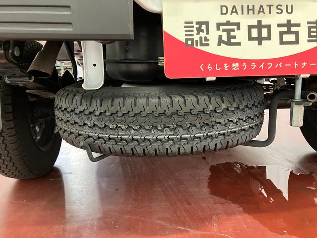 ハイゼットトラックスタンダード 農用スペシャル1オーナー 4WD マニュアル車 ハロゲンヘッドランプ マニュアルエアコン AM/FMラジオ キー アクセサリーソケット ガードフレームフック オートライト アイドリングストップ 荷台作業灯スイッチ(長崎県)の中古車
