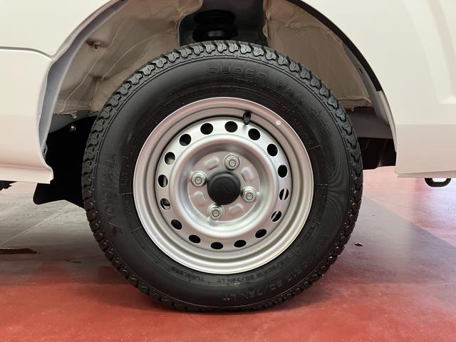 ハイゼットトラックスタンダード 農用スペシャル1オーナー 4WD マニュアル車 ハロゲンヘッドランプ マニュアルエアコン AM/FMラジオ キー アクセサリーソケット ガードフレームフック オートライト アイドリングストップ 荷台作業灯スイッチ(長崎県)の中古車