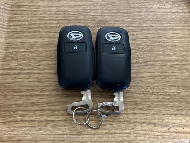 ロッキープレミアムG HEV下取車 パノラマカメラ 前後ドラレコ 9インチディスプレイオーディオ アダプティブクルーズコントロール ブルートゥース ETC オートライト オートマチックハイビーム 衝突被害軽減システム USB(長崎県)の中古車