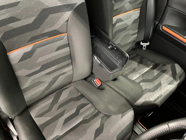 タントファンクロスターボ下取車　ターボ　ナビ　パノラマモニター　ＥＴＣ　アダプティブクルーズコントロール　ＣＤ　ＤＶＤ　Ｂｌｕｅｔｏｏｔｈ　衝突被害軽減システム　両側電動スライドドア　シートヒーター　オートマチックハイビーム（長崎県）の中古車