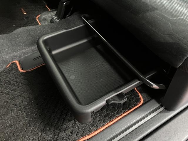 タントファンクロスターボ下取車　ターボ　ナビ　パノラマモニター　ＥＴＣ　アダプティブクルーズコントロール　ＣＤ　ＤＶＤ　Ｂｌｕｅｔｏｏｔｈ　衝突被害軽減システム　両側電動スライドドア　シートヒーター　オートマチックハイビーム（長崎県）の中古車