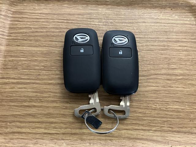 ロッキープレミアムG HEV雹害 1オーナー アダプティブクルーズコントロール シートヒーター スマートキー 電動格納ミラー 衝突被害軽減システム レーンアシスト オートマチックハイビーム 運転席助手席エアバック シートヒーター(長崎県)の中古車
