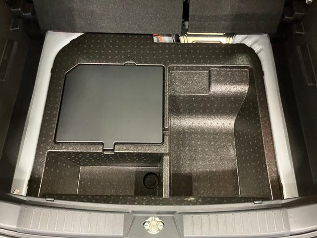 ロッキープレミアムG HEV雹害 1オーナー アダプティブクルーズコントロール シートヒーター スマートキー 電動格納ミラー 衝突被害軽減システム レーンアシスト オートマチックハイビーム 運転席助手席エアバック シートヒーター(長崎県)の中古車