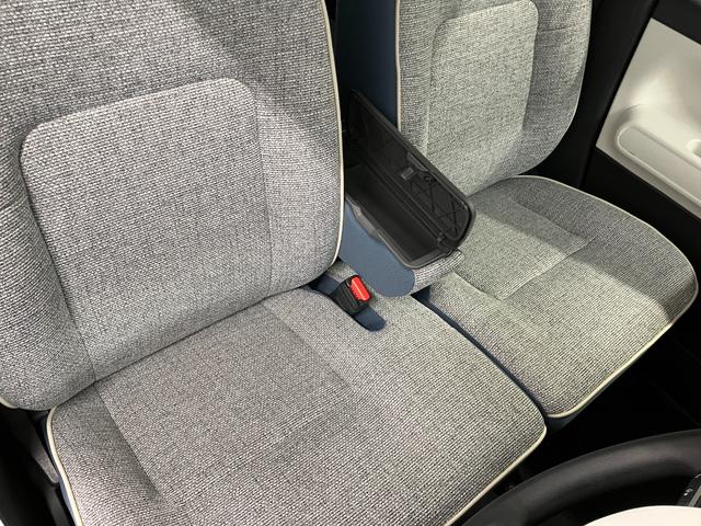 ムーヴキャンバスストライプスＧ元展示車　届出済未使用車　１オーナー　禁煙車　両側電動スライドドア　シートヒーター　電動格納式ドアミラー　衝突安全ボディ　アイドリングストップ　スマートキー　ＬＥＤヘッドランプ　オートライト（長崎県）の中古車