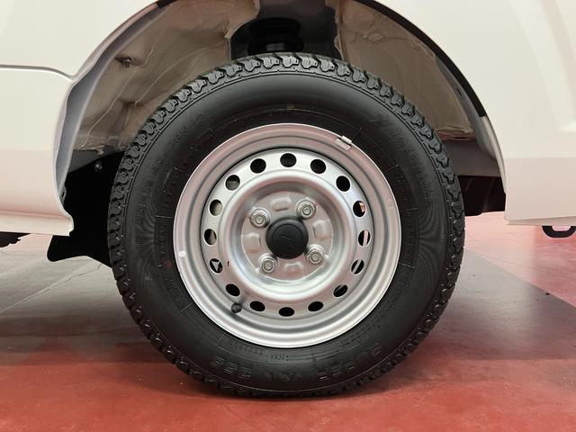 ハイゼットトラックスタンダード 農用スペシャル1オーナー 4WD マニュアル車 ハロゲンヘッドランプ マニュアルエアコン AM/FMラジオ キー アクセサリーソケット ガードフレームフック オートライト アイドリングストップ 横滑り防止装置(長崎県)の中古車