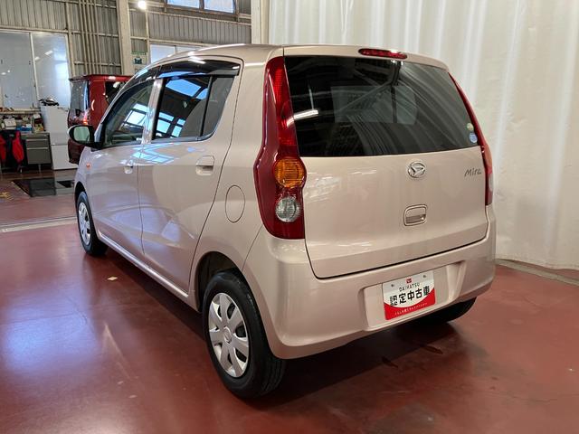 ミラX下取車 CD AM/FMラジオ キーレス USBソケット マニュアルエアコン 運転席エアバッグ 助手席エアバッグ ハロゲンヘッドランプ 電動格納ミラー 衝突安全ボディ スペアタイヤ(長崎県)の中古車