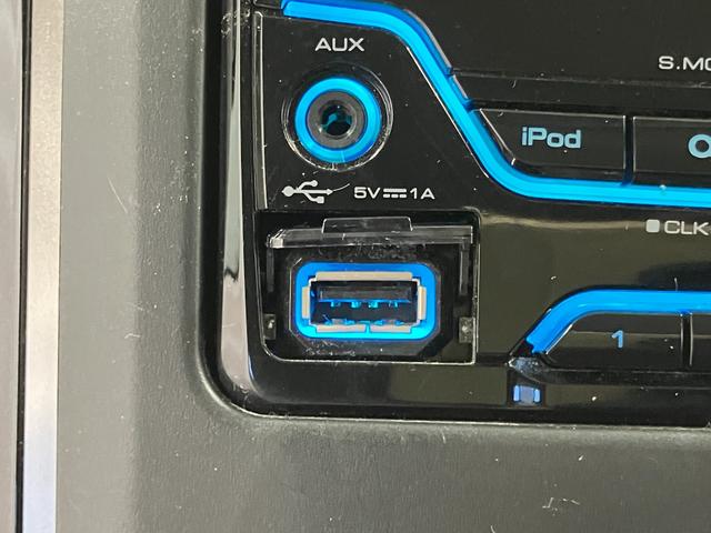ミラX下取車 CD AM/FMラジオ キーレス USBソケット マニュアルエアコン 運転席エアバッグ 助手席エアバッグ ハロゲンヘッドランプ 電動格納ミラー 衝突安全ボディ スペアタイヤ(長崎県)の中古車