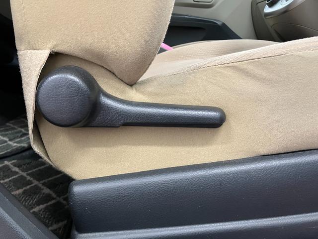 ミラX下取車 CD AM/FMラジオ キーレス USBソケット マニュアルエアコン 運転席エアバッグ 助手席エアバッグ ハロゲンヘッドランプ 電動格納ミラー 衝突安全ボディ スペアタイヤ(長崎県)の中古車