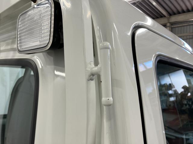 ハイゼットトラックスタンダード　農用スペシャルＳＡIIIｔ１オーナー　４ＷＤ　マニュアル車　オートライト　運転席エアバッグ　ＡＭ／ＦＭラジオ　荷台作業灯　ＬＥＤヘッドランプ　マニュアルエアコン　横滑り防止装置　衝突被害軽減システム　レーンキープアシスト　キー（長崎県）の中古車
