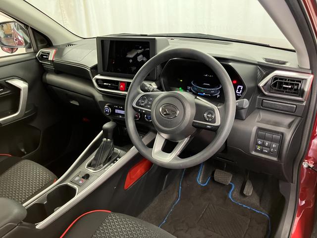 ロッキーＸ　ＨＥＶ下取車　電動パーキングブレーキ　オートライト　スマートキー　オートマチックハイビーム　運転席／助手席エアバック　電格ミラー　横滑り防止装置　衝突安全ボディ　衝突被害軽減システム　レーンキープアシスト（長崎県）の中古車