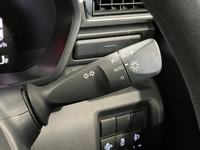 ロッキーX HEV下取車 電動パーキングブレーキ オートライト スマートキー オートマチックハイビーム 運転席/助手席エアバック 電格ミラー 横滑り防止装置 衝突安全ボディ 衝突被害軽減システム レーンキープアシスト(長崎県)の中古車