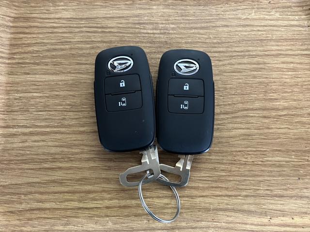 ムーヴＸ元展示車　届出済未使用車　１オーナー　禁煙車　スマートキー　オートハイビーム　ＬＥＤヘッドランプ　片側電動両側スライドドア　オートライト　衝突被害軽減システム　盗難防止システム　レーンキープアシスト（長崎県）の中古車