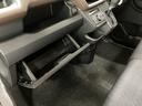 元展示車　届出済未使用車　ワンオーナー　禁煙車　９インチディスプレイオーディオ　バックカメラ　被害軽減ブレーキ　フルセグテレビ　電動格納ミラー　レーンアシスト　Ｂｌｕｅｔｏｏｔｈ対応　オートライト（長崎県）の中古車