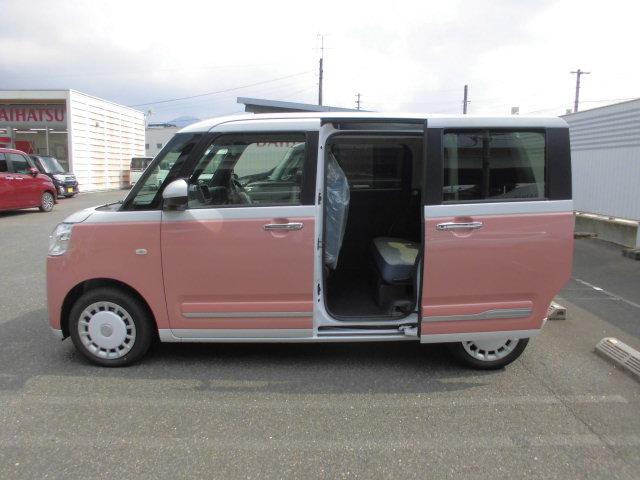 ムーヴキャンバスストライプスGR8年式 届出済み未使用車 2km(福岡県)の中古車