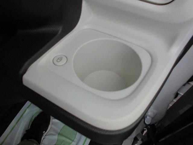 ムーヴキャンバスストライプスGR8年式 届出済み未使用車 2km(福岡県)の中古車