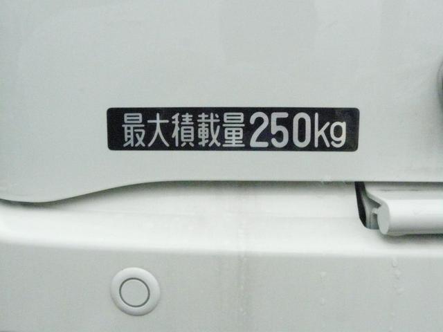 ハイゼットカーゴデッキバンＬ４人乗り　走行距離４７４ｋｍ（福岡県）の中古車