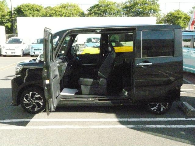 タントカスタムＸアルミホイール　スモークガラス　キーフリーシステム　セキュリティアラーム　走行距離１１．７６４ｋｍ（福岡県）の中古車
