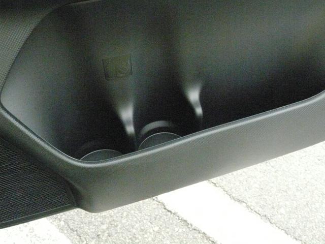 ロッキープレミアムＧアルミホイール　パノラマモニター　スモークガラス　キーフリーシステム　走行距離１６ｋｍ（福岡県）の中古車