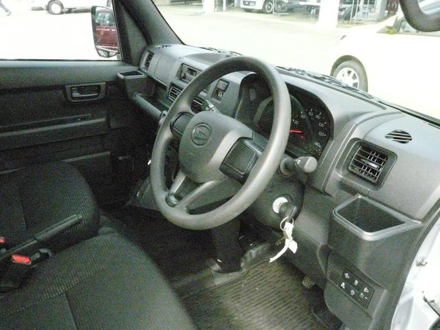 ハイゼットカーゴＤＸキーレスエントリー　スモークガラス　走行距離２．７１０ｋｍ（福岡県）の中古車