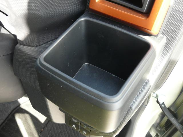 タフトＧアルミホイール　セキュリテイスモークガラス　キーフリーシステム　走行距離１．７６４ｋｍ（福岡県）の中古車